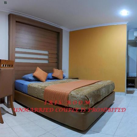 Hotel Senen Indah Syariah Джакарта Экстерьер фото