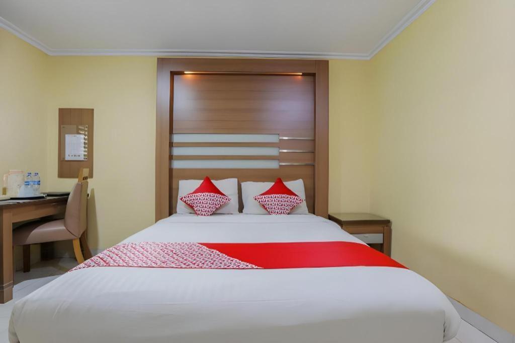 Hotel Senen Indah Syariah Джакарта Экстерьер фото