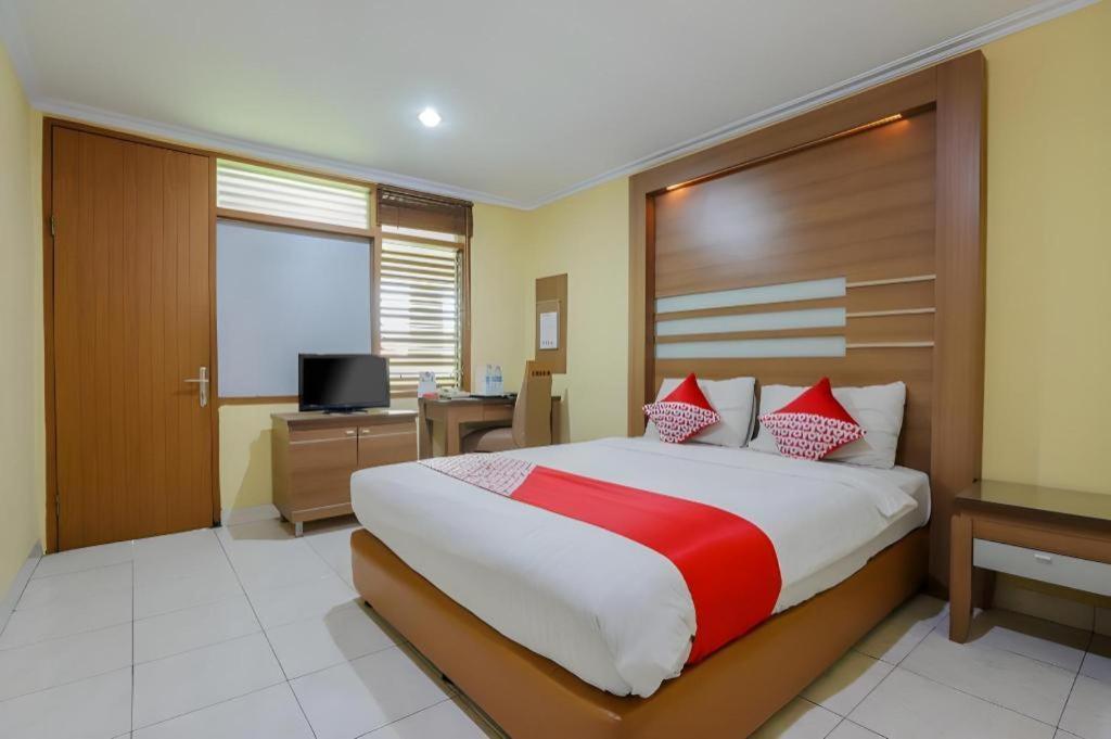Hotel Senen Indah Syariah Джакарта Экстерьер фото