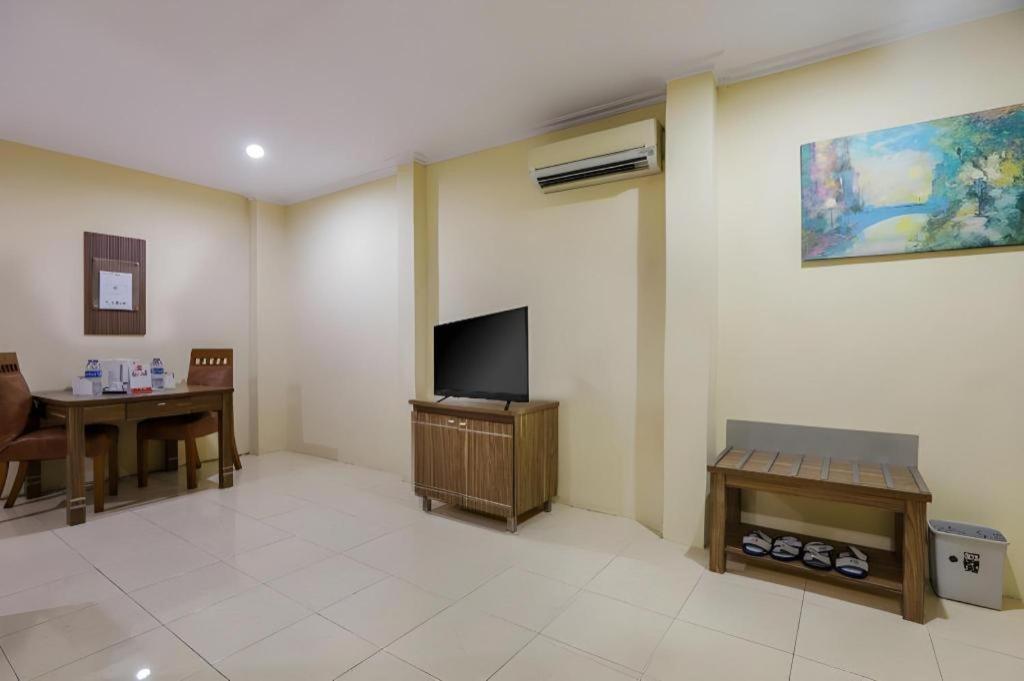 Hotel Senen Indah Syariah Джакарта Экстерьер фото