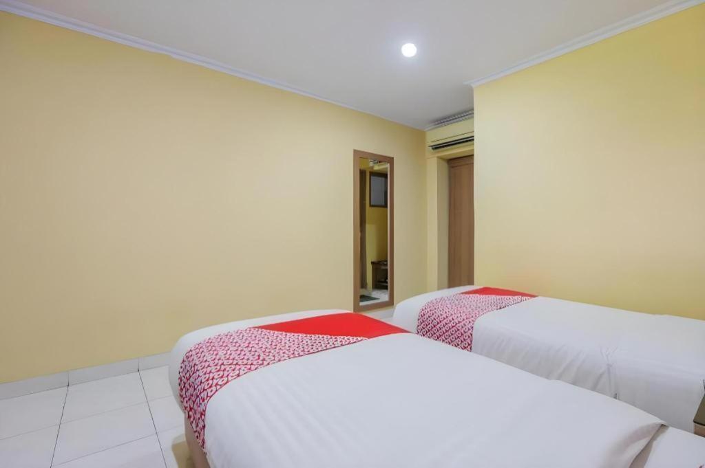 Hotel Senen Indah Syariah Джакарта Экстерьер фото