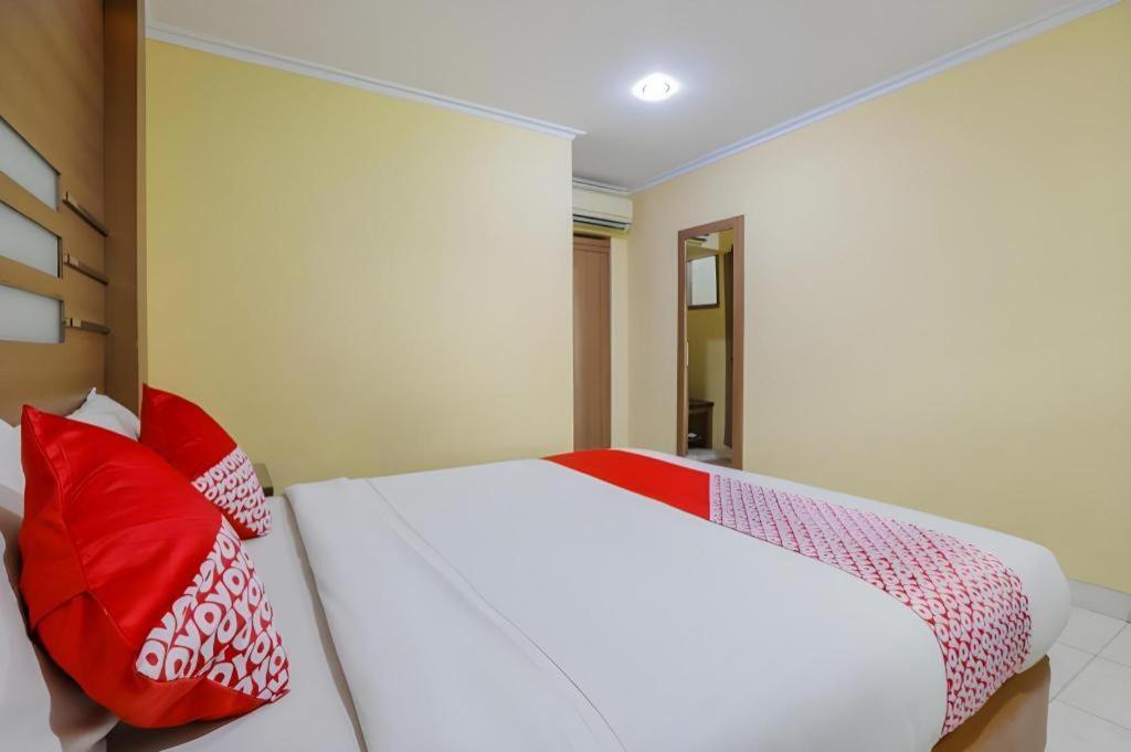 Hotel Senen Indah Syariah Джакарта Экстерьер фото