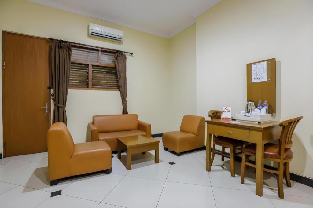 Hotel Senen Indah Syariah Джакарта Экстерьер фото