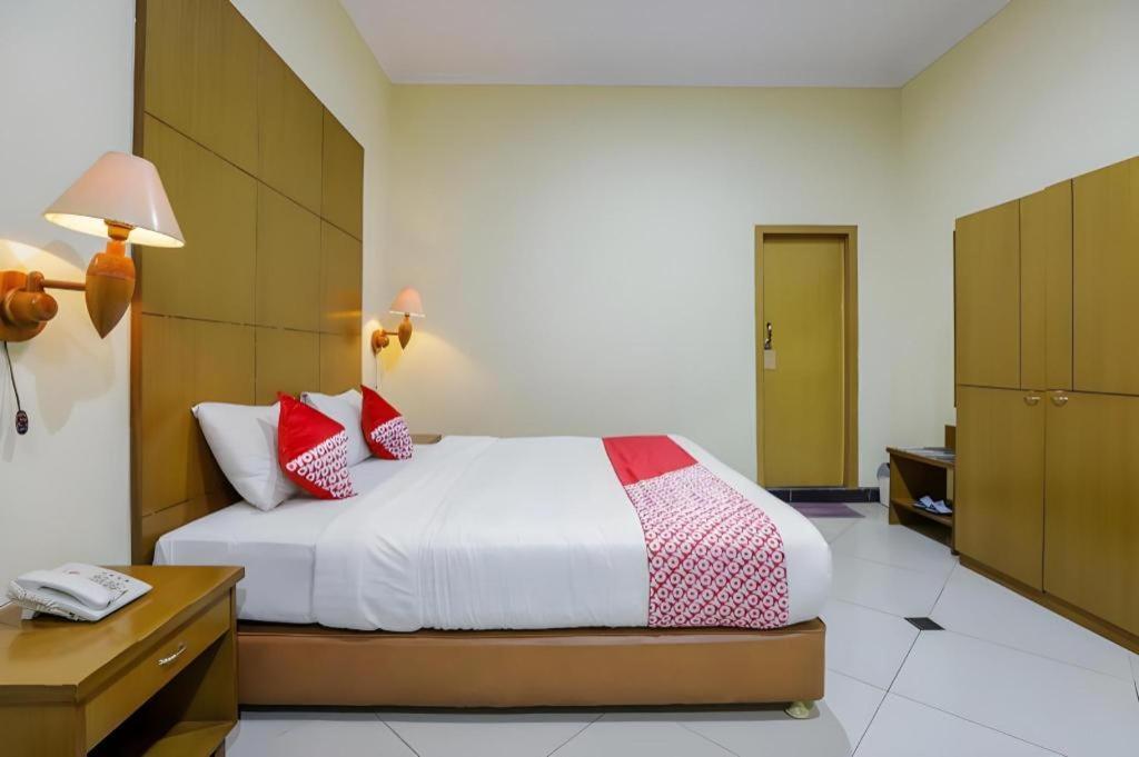 Hotel Senen Indah Syariah Джакарта Экстерьер фото